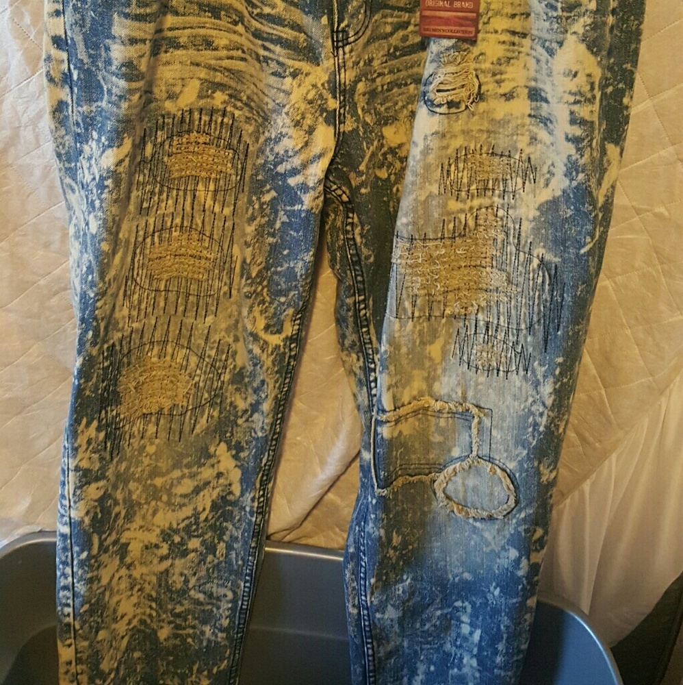 Jeans - Picture 2 of 3
